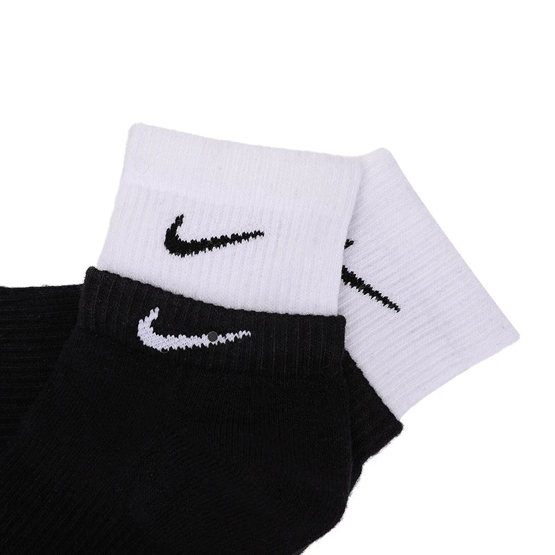 Nike Men's and Women's Socks for Fitness Training, Running, Exercise, Soft, Comfortable, Breathable Casual Socks, Mid-Calf Socks - Kyoukaï