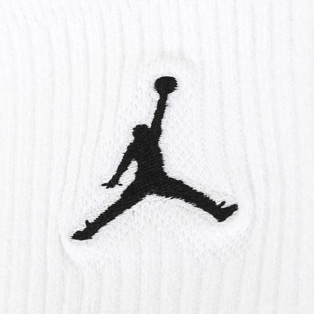Nike Socks: 3-Pack of Men's and Women's Sports Socks / Basketball Socks / Durable, Moisture-Wicking Cotton Socks SX5545-100 - Kyoukaï