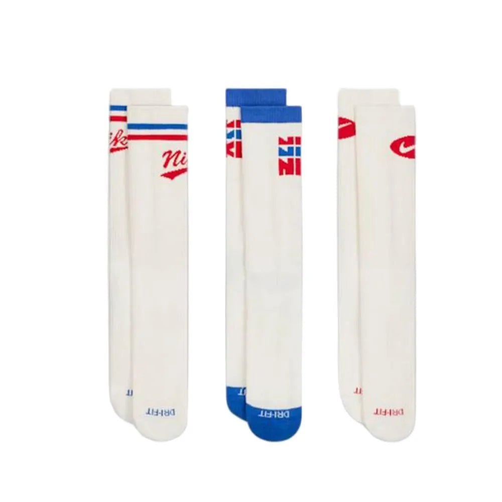 Nike Socks: 3-Pack of Men's and Women's Sports Socks / Basketball Socks / Durable, Moisture-Wicking Cotton Socks SX5545-100 - Kyoukaï